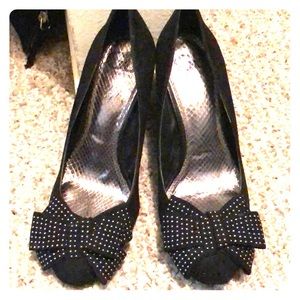 New cute black bow heels!
